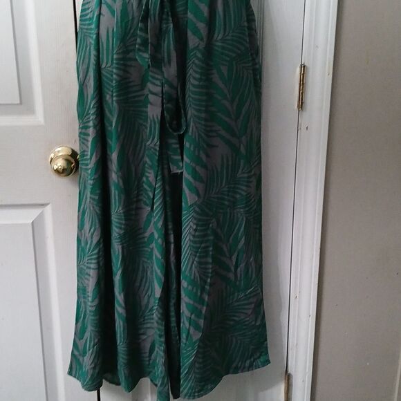 Oddy green gray off the shoulder fern printed wide leg belted jumpsuit  Sz 2XL - Picture 2 of 10